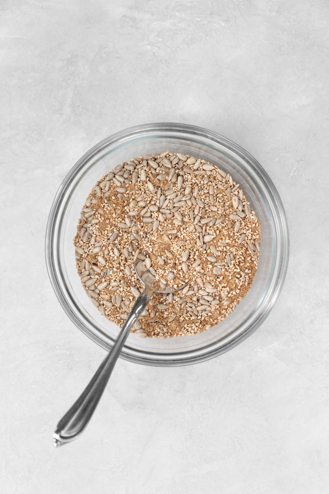 how to make seed crackers