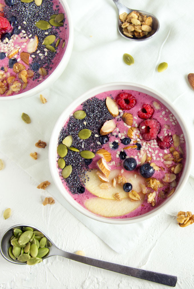 acai berry bowl - vegan, paleo, raw