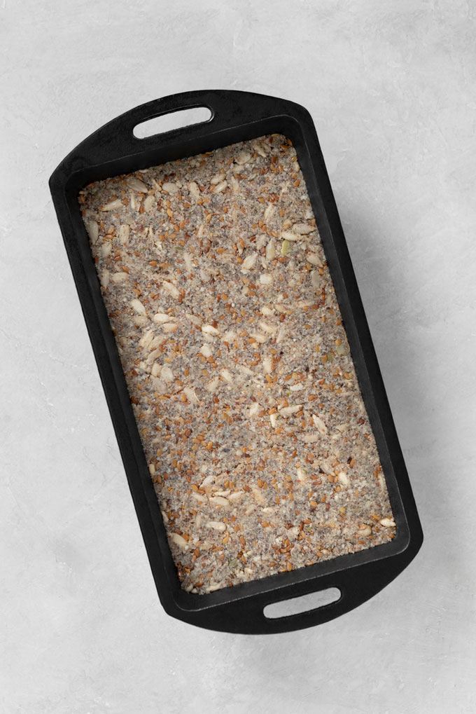 how to make nut and seed bread