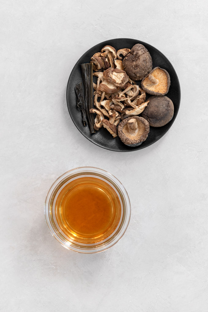 kombu shiitake dashi - how to make dashi Japanese stock